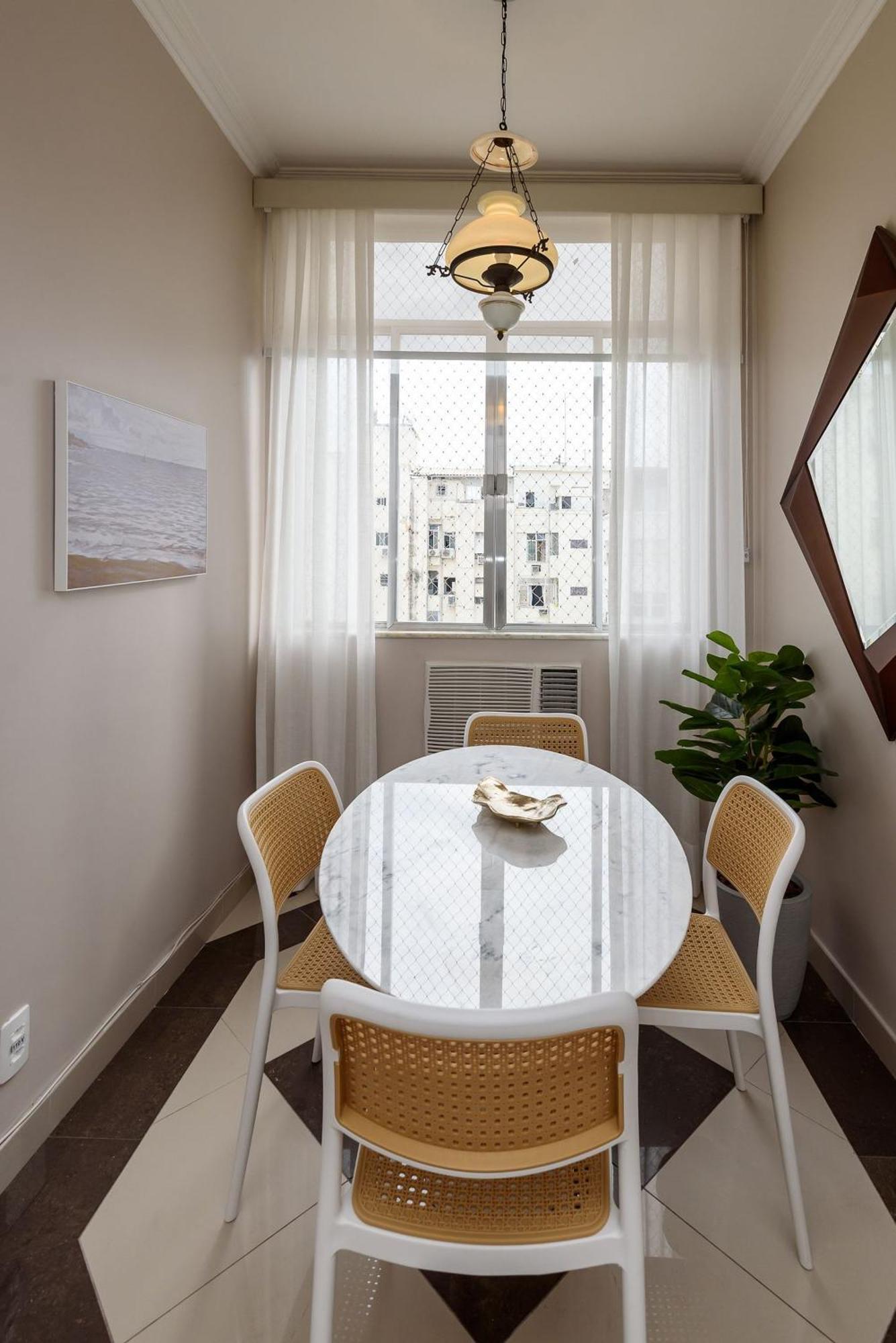 Apartamento Amplo 3qtos A 150m Da | Nsc 1236/1107 Rio de Janeiro