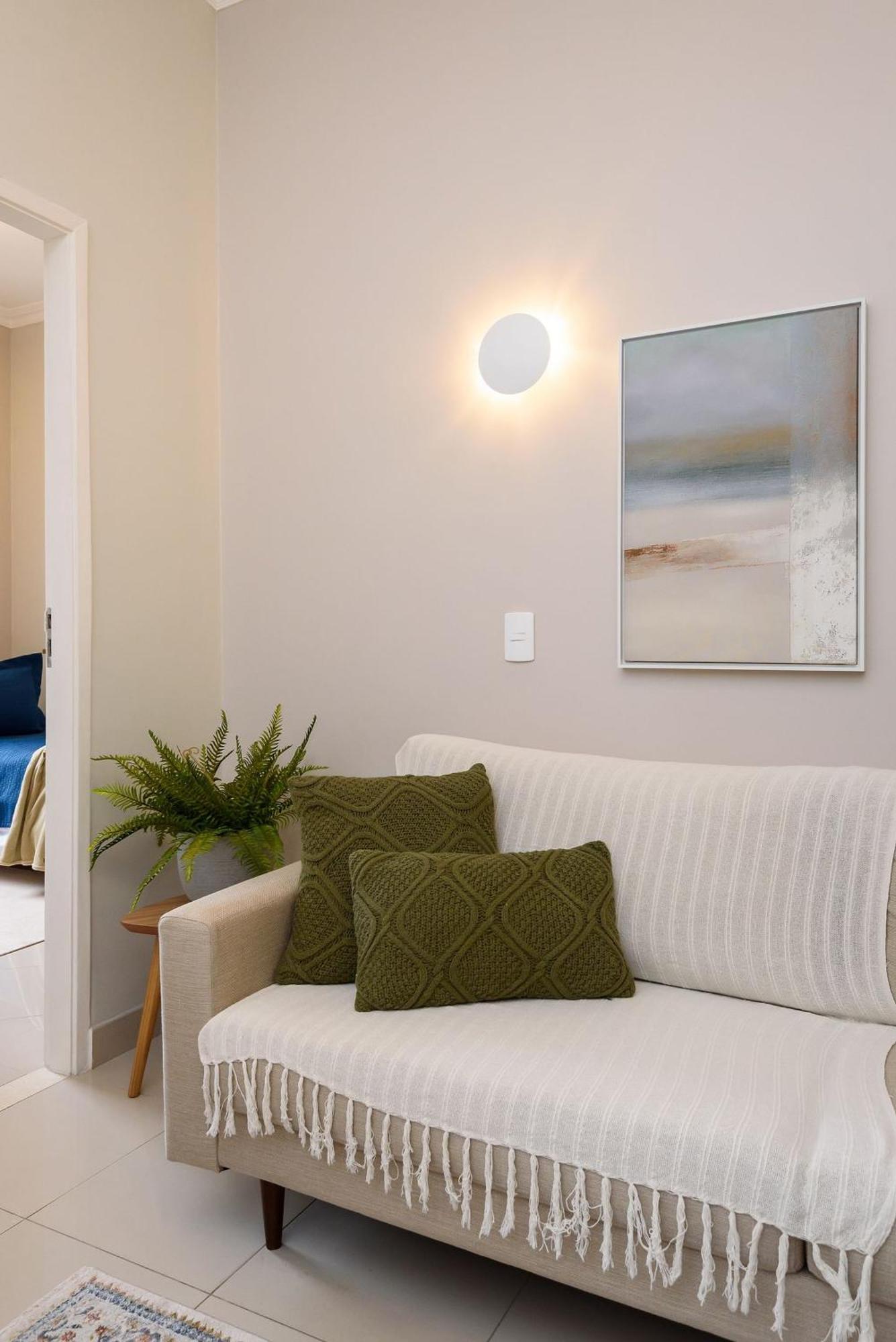 Apartamento Amplo 3qtos A 150m Da | Nsc 1236/1107